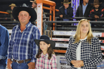 Foto - Tradição e fé embalaram o segundo dia do rodeio