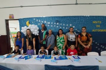 Foto - Noite de Autógrafos na Pré-Escola Luzia Sanches Diniz celebra educação, cultura e criatividade