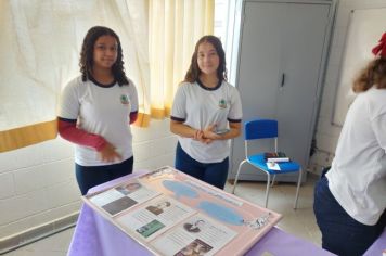 Foto - Feira de Conhecimento: Escola Municipal Antônio Ferreira