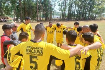 Foto - Cruzeirinho Empata com Folha Seca e Atletas Recebem Certificados de Participação