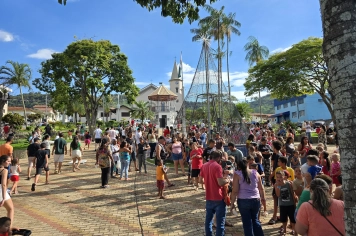 Foto - Natal na Praça – Albertina de Luz 2025