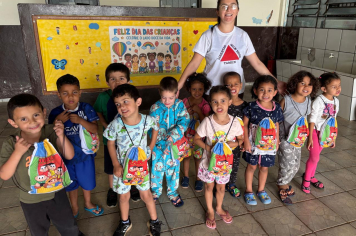 Foto - Encerramento da Semana das Crianças foi puro encanto e diversão na Pré-Escola Luzia Sanches Diniz