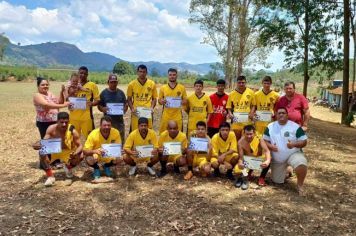 Foto - Cruzeirinho Empata com Folha Seca e Atletas Recebem Certificados de Participação