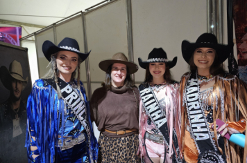 Foto - Abertura do 29º Rodeio leva emoção e espetáculo à arena!
