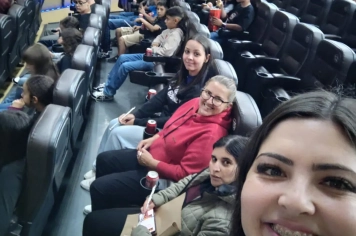 Foto relacionada - CRAS leva crianças e adolescentes para momento especial de cinema