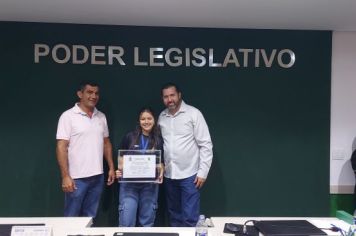 Foto - Time de Futsal Feminino de Albertina Recebe Honraria na Câmara Municipal