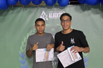 Foto relacionada - Albertina celebra avanços na educação com a cerimônia de premiação do Projeto +IDEB