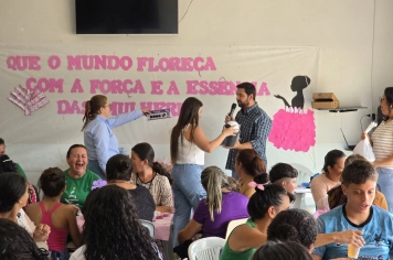 Foto - Dia da Mulher no CRAS Homenagem e Convivência
