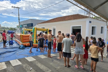 Foto - Natal na Praça – Albertina de Luz 2025