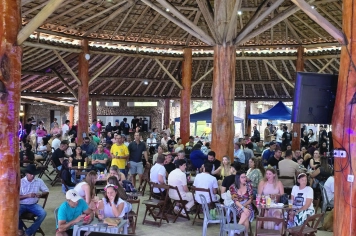 Foto relacionada - Tardezinha no Lago aquece Albertina e abre caminho para o Carnaval