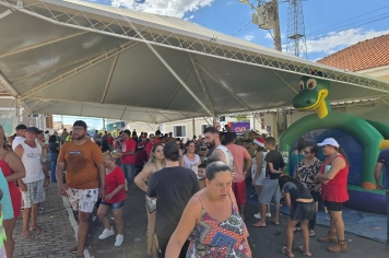 Foto - Natal na Praça – Albertina de Luz 2025