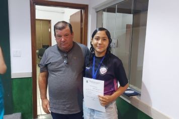 Foto - Time de Futsal Feminino de Albertina Recebe Honraria na Câmara Municipal