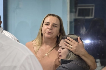 Foto relacionada - Terceiro dia da 8ª Semana Evangélica reúne fiéis na Igreja Resgatando Vidas em noite de oração e renovação