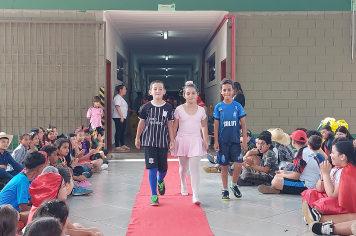 Foto - Dia de Fantasia na Escola Municipal Antônio Ferreira