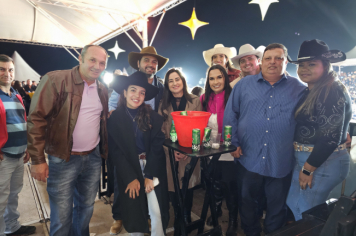 Foto - Abertura do 29º Rodeio leva emoção e espetáculo à arena!