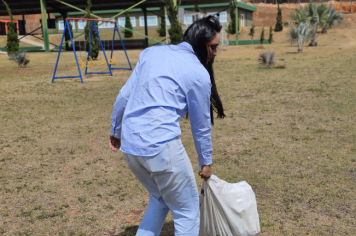Foto - Plantio de Árvores  (Dia da Árvore | Escola Antonio Ferreira)