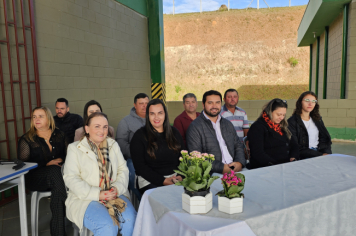 Foto - Professores da rede municipal de Albertina recebem Chromebooks para uso pedagógico