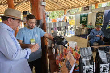 Foto - 5ª Festa do Café & Feira de Negócios (Dia 1)