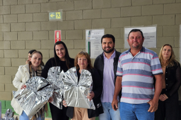 Foto - Professores da rede municipal de Albertina recebem Chromebooks para uso pedagógico