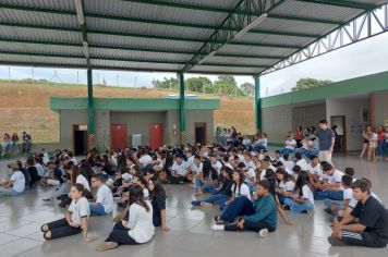 Foto - Feira de Conhecimento: Escola Municipal Antônio Ferreira