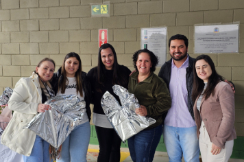 Foto - Professores da rede municipal de Albertina recebem Chromebooks para uso pedagógico