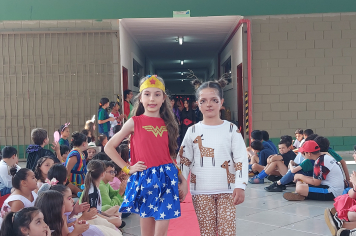 Foto - Dia de Fantasia na Escola Municipal Antônio Ferreira