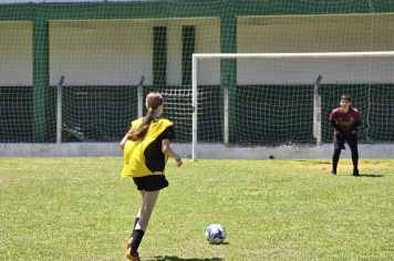 Foto - Treino de Futebol de Campo (Crianças e Adolescentes)