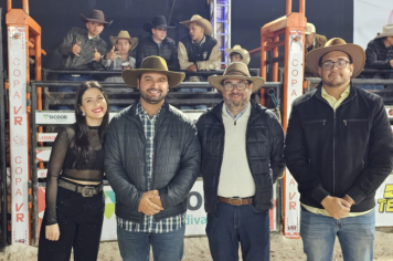 Foto - Tradição e fé embalaram o segundo dia do rodeio