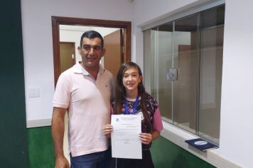 Foto - Time de Futsal Feminino de Albertina Recebe Honraria na Câmara Municipal