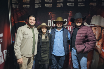 Foto - Abertura do 29º Rodeio leva emoção e espetáculo à arena!