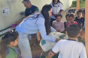 Foto - Plantio de Sementes (Dia da Árvore | Pré-Escola M. Luzia Sanches Diniz)
