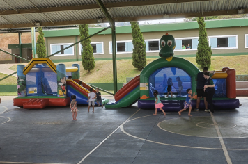 Foto - Diversão e Brinquedos Infláveis na Semana das Crianças!