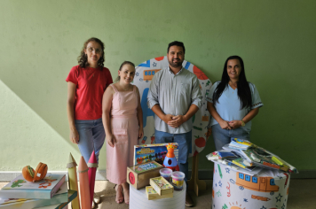 Foto - Entrega de Materiais Escolares Marca o Início do Ano Letivo em Albertina 2025