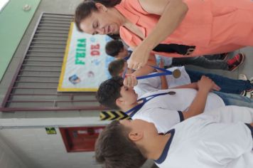 Foto - Feira de Conhecimento: Escola Municipal Antônio Ferreira