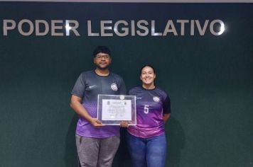 Foto - Time de Futsal Feminino de Albertina Recebe Honraria na Câmara Municipal