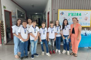 Foto - Feira de Conhecimento: Escola Municipal Antônio Ferreira