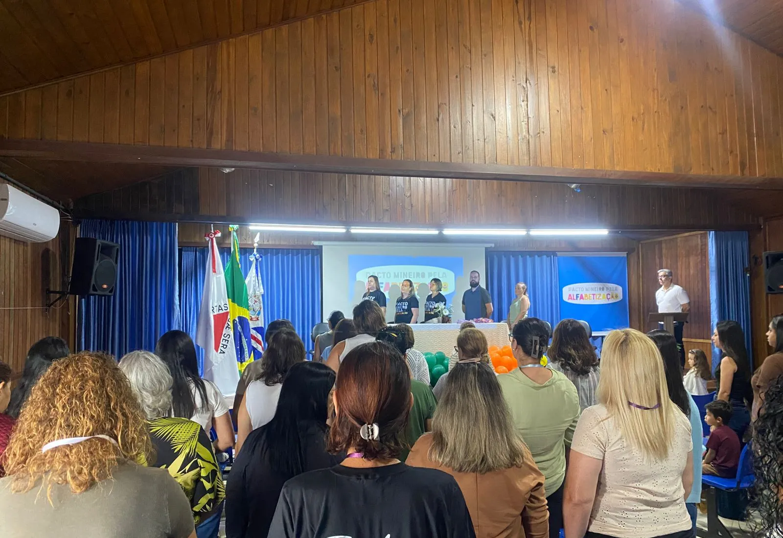 Formação do Pacto Mineiro pela Alfabetização começa com foco em método, presença e resultados na aprendizagem