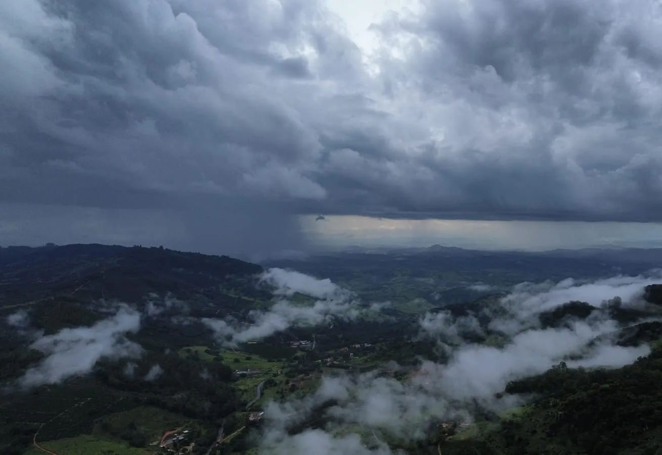Temporal impacta abastecimento e Albertina fica temporariamente sem água