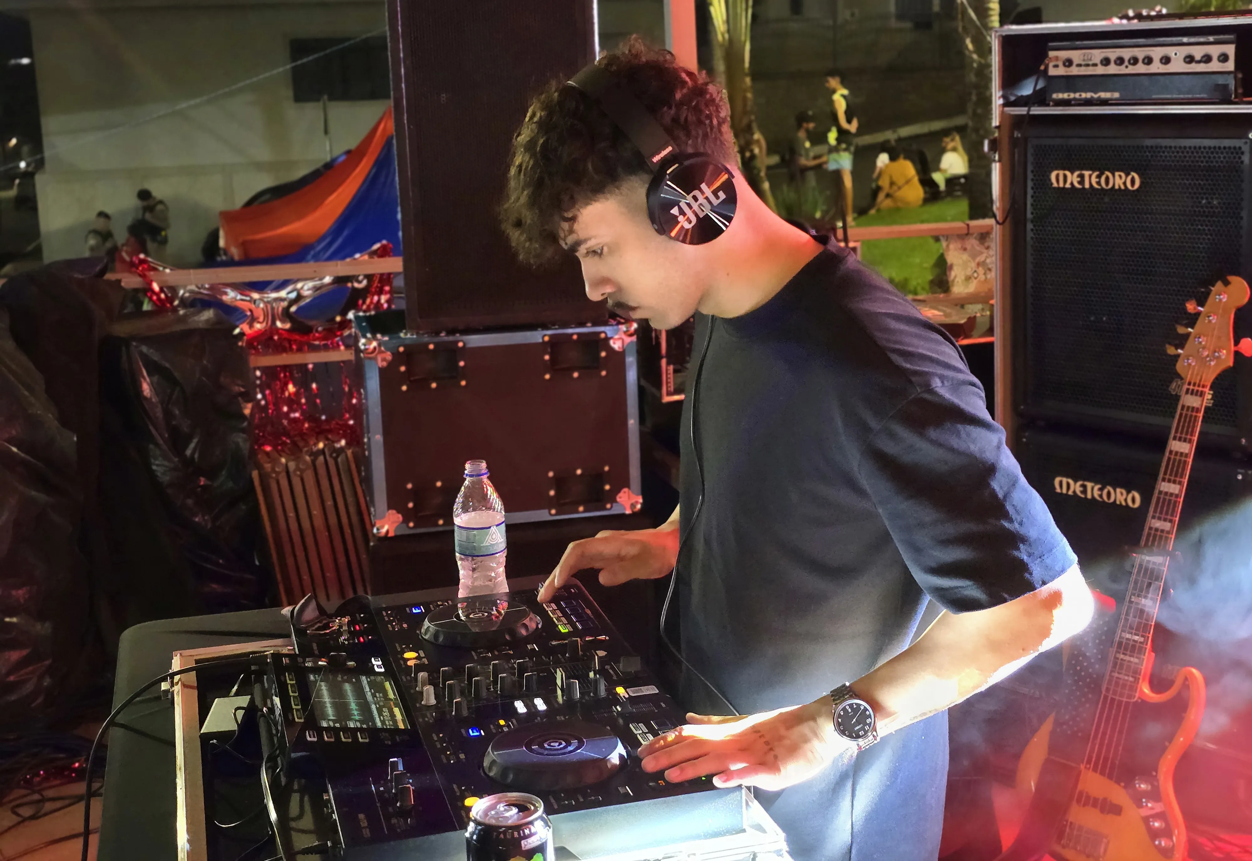 Carnaval Albertina 2026 começa com praça lotada e clima de sucesso