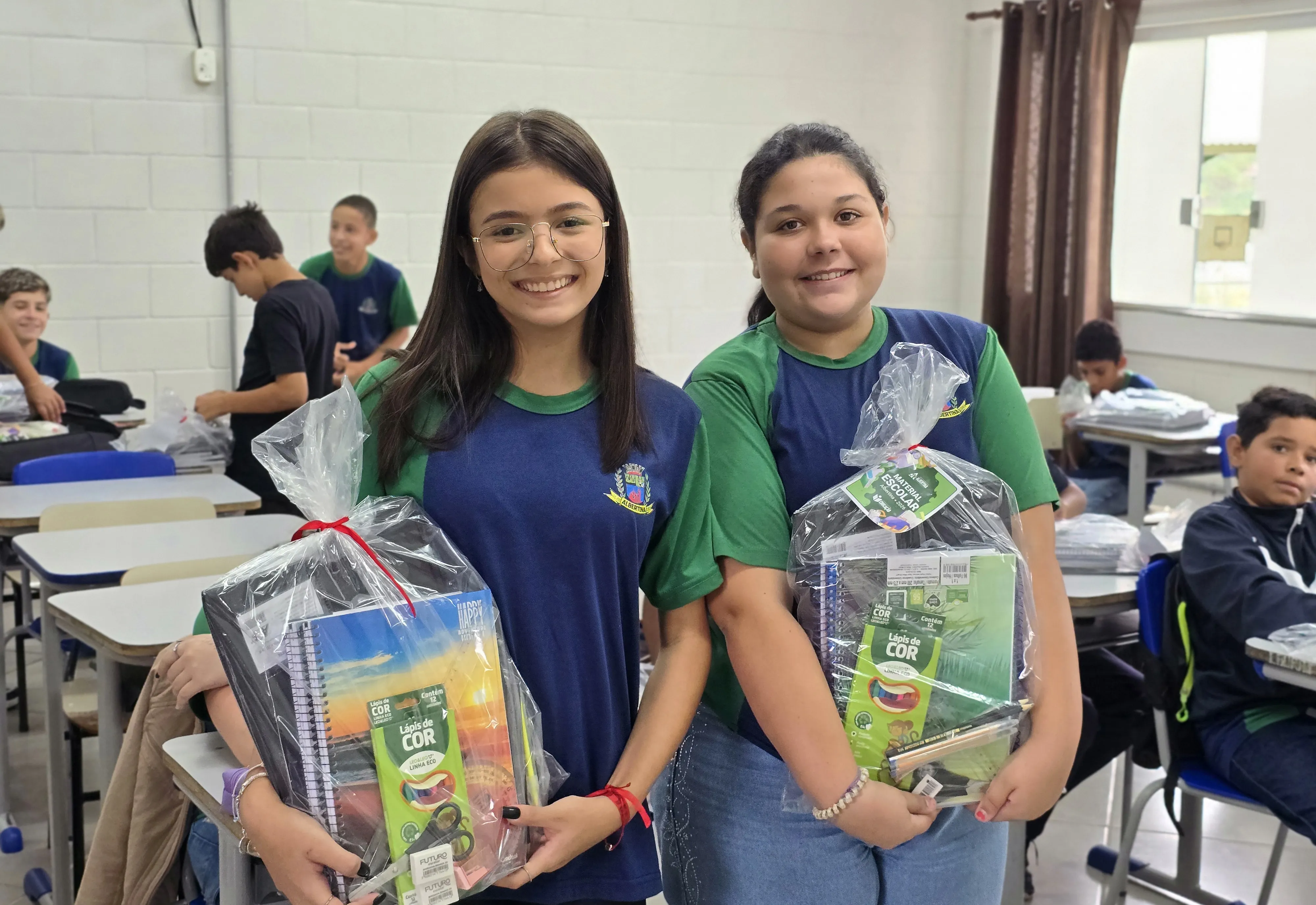 Material na mão, aprendizado em movimento nas escolas de Albertina